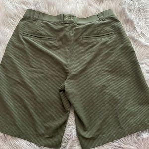 Under Armour heat gear shorts size 36 EUC